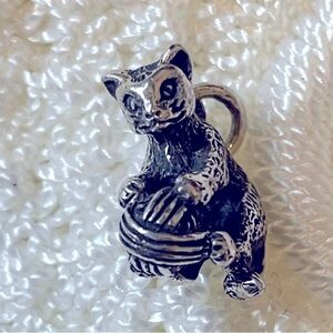 RETIRED James Avery Kitten with Yarn Charm .925